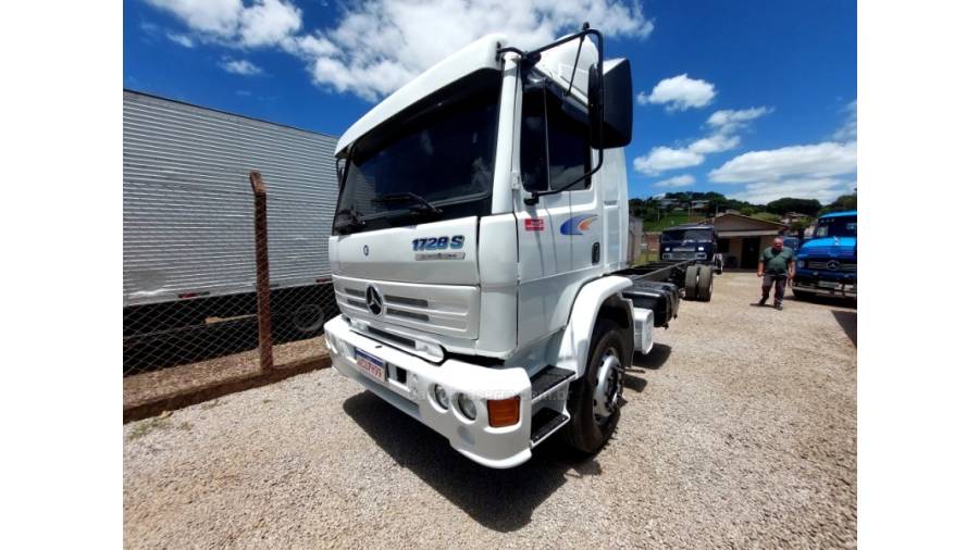 MERCEDES-BENZ - 1728 - 2004/2004 - Branca - Sob Consulta