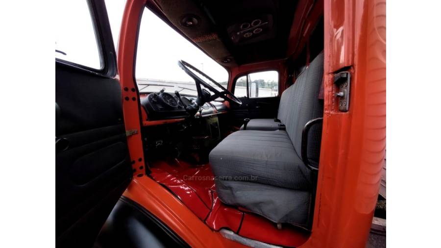 MERCEDES-BENZ - 1113 - 1975/1975 - Vermelha - Sob Consulta