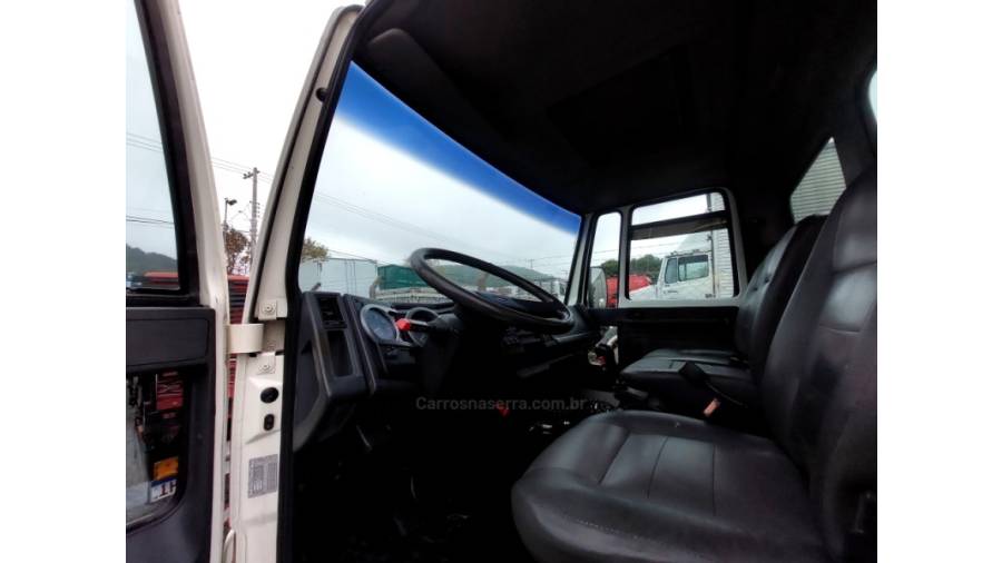 FORD - CARGO 1517 - 2005/2005 - Branca - Sob Consulta