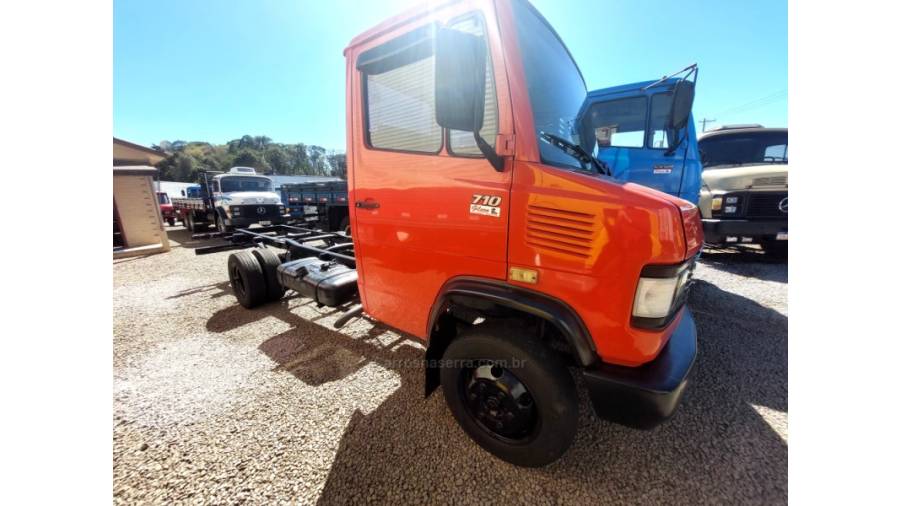 MERCEDES-BENZ - 710 - 1996/1996 - Vermelha - Sob Consulta