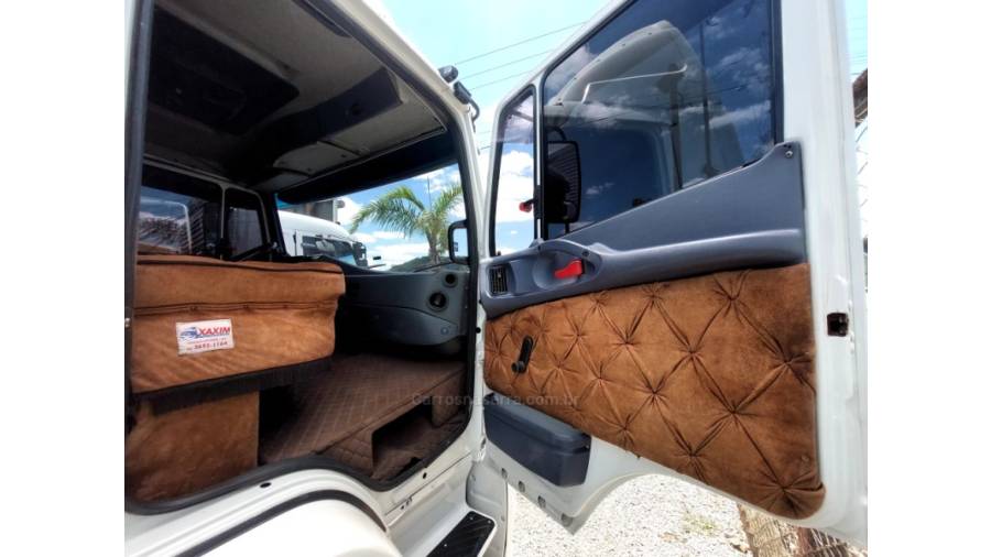 MERCEDES-BENZ - 1728 - 2004/2004 - Branca - Sob Consulta