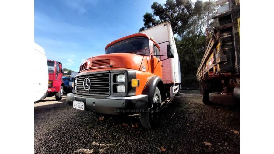 MERCEDES-BENZ - 1113 - 1975/1975 - Vermelha - Sob Consulta