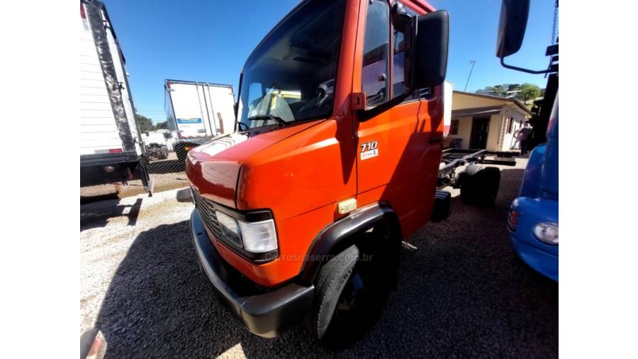 MERCEDES-BENZ - 710 - 1996/1996 - Vermelha - Sob Consulta