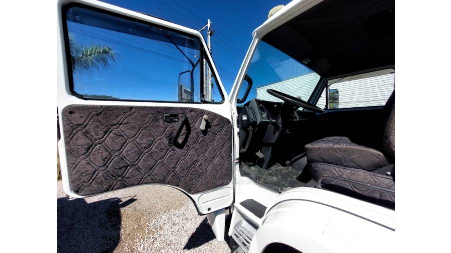 VOLKSWAGEN - 12-170 - 1997/1997 - Branca - Sob Consulta