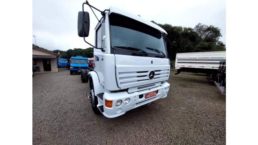 MERCEDES-BENZ - 1720 - 2001/2001 - Branca - Sob Consulta