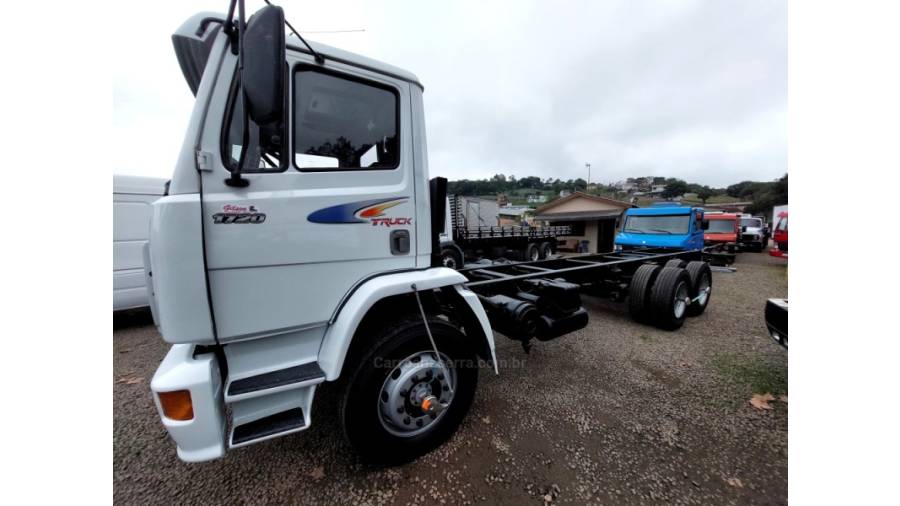 MERCEDES-BENZ - 1720 - 2001/2001 - Branca - Sob Consulta