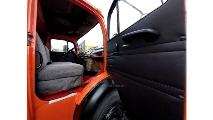 MERCEDES-BENZ - 1113 - 1975/1975 - Vermelha - Sob Consulta